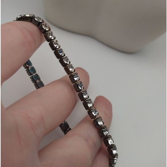 Lustrous shine sparkle luster stretch bracelet - Picture 2 of 3